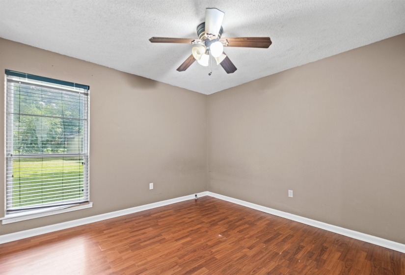 1032 GREENCLIFF RD, Collierville, Tennessee 38017, 3 Bedrooms Bedrooms, 6 Rooms Rooms,1.1 BathroomsBathrooms,Residential,For Sale,GREENCLIFF,10224752