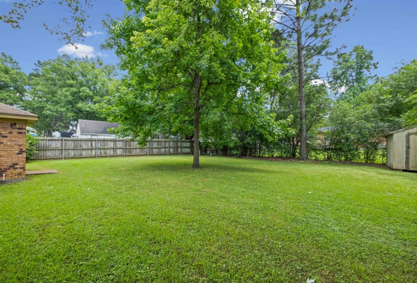1032 GREENCLIFF RD, Collierville, Tennessee 38017, 3 Bedrooms Bedrooms, 6 Rooms Rooms,1.1 BathroomsBathrooms,Residential,For Sale,GREENCLIFF,10224752