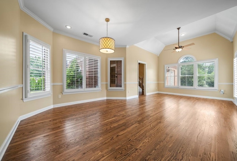 6491 MASSEY POINTE CV, Memphis, Tennessee 38120, 5 Bedrooms Bedrooms, 10 Rooms Rooms,3.1 BathroomsBathrooms,Residential,For Sale,MASSEY POINTE,10224758