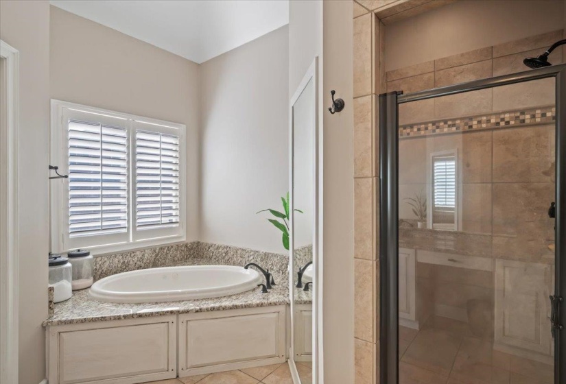 6491 MASSEY POINTE CV, Memphis, Tennessee 38120, 5 Bedrooms Bedrooms, 10 Rooms Rooms,3.1 BathroomsBathrooms,Residential,For Sale,MASSEY POINTE,10224758