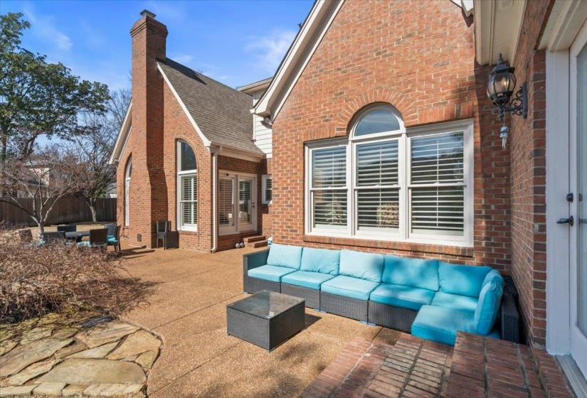 6491 MASSEY POINTE CV, Memphis, Tennessee 38120, 5 Bedrooms Bedrooms, 10 Rooms Rooms,3.1 BathroomsBathrooms,Residential,For Sale,MASSEY POINTE,10224758