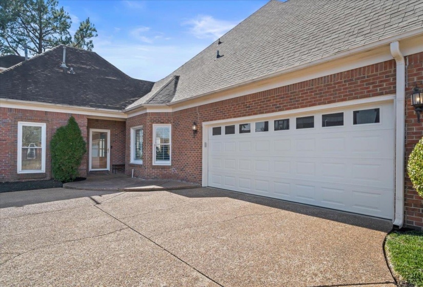 6491 MASSEY POINTE CV, Memphis, Tennessee 38120, 5 Bedrooms Bedrooms, 10 Rooms Rooms,3.1 BathroomsBathrooms,Residential,For Sale,MASSEY POINTE,10224758