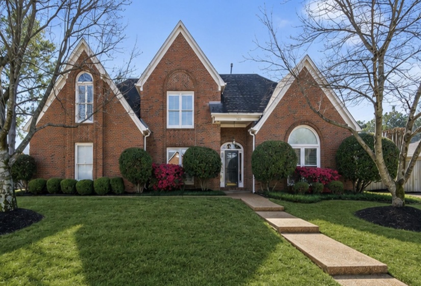 6491 MASSEY POINTE CV, Memphis, Tennessee 38120, 5 Bedrooms Bedrooms, 10 Rooms Rooms,3.1 BathroomsBathrooms,Residential,For Sale,MASSEY POINTE,10224758