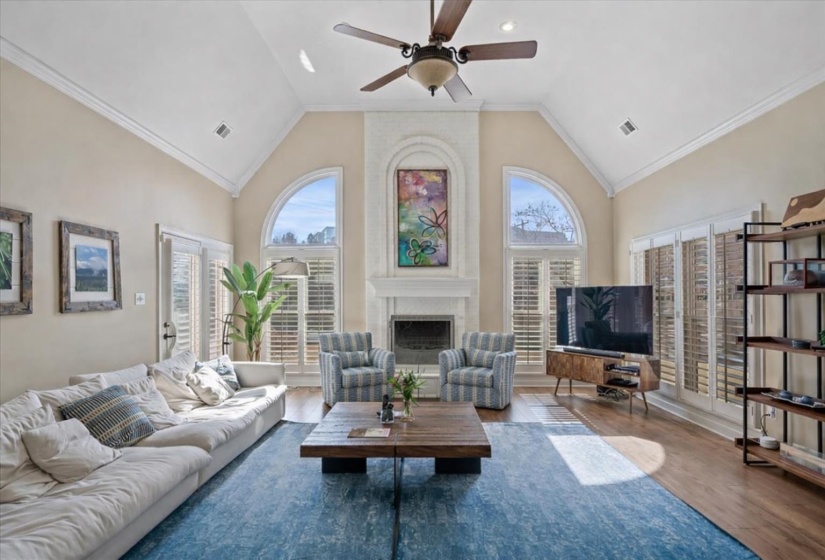 6491 MASSEY POINTE CV, Memphis, Tennessee 38120, 5 Bedrooms Bedrooms, 10 Rooms Rooms,3.1 BathroomsBathrooms,Residential,For Sale,MASSEY POINTE,10224758