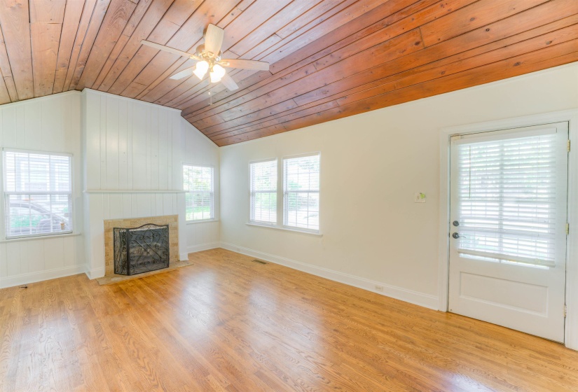 149 HOLMES ST, Memphis, Tennessee 38111, 2 Bedrooms Bedrooms, 5 Rooms Rooms,1 BathroomBathrooms,Residential,For Sale,HOLMES,10224759