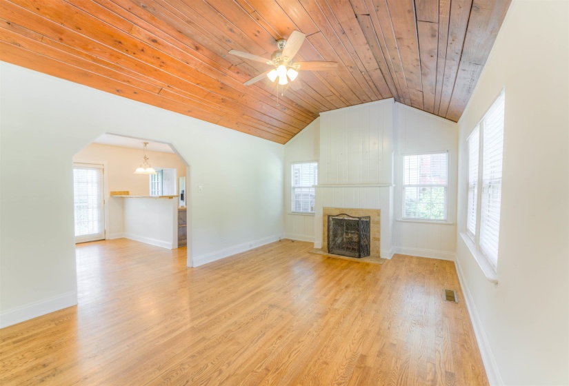 149 HOLMES ST, Memphis, Tennessee 38111, 2 Bedrooms Bedrooms, 5 Rooms Rooms,1 BathroomBathrooms,Residential,For Sale,HOLMES,10224759