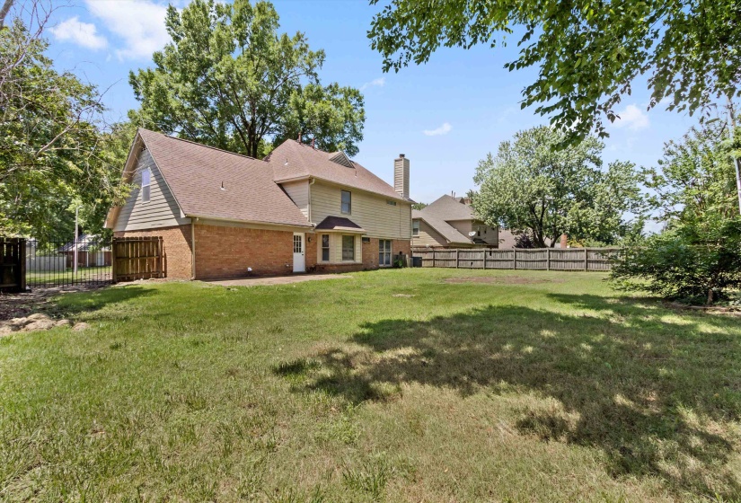 856 WOOD SHADOWS DR, Memphis, Tennessee 38018, 4 Bedrooms Bedrooms, 7 Rooms Rooms,2.1 BathroomsBathrooms,Residential,For Sale,WOOD SHADOWS,10224767