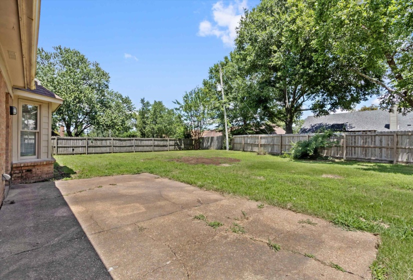 856 WOOD SHADOWS DR, Memphis, Tennessee 38018, 4 Bedrooms Bedrooms, 7 Rooms Rooms,2.1 BathroomsBathrooms,Residential,For Sale,WOOD SHADOWS,10224767