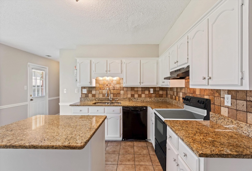 856 WOOD SHADOWS DR, Memphis, Tennessee 38018, 4 Bedrooms Bedrooms, 7 Rooms Rooms,2.1 BathroomsBathrooms,Residential,For Sale,WOOD SHADOWS,10224767