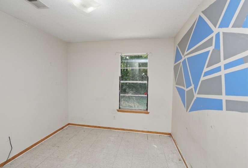 3831 BLACK FORREST DR, Memphis, Tennessee 38128, 3 Bedrooms Bedrooms, 5 Rooms Rooms,2 BathroomsBathrooms,Residential,For Sale,BLACK FORREST,10224770