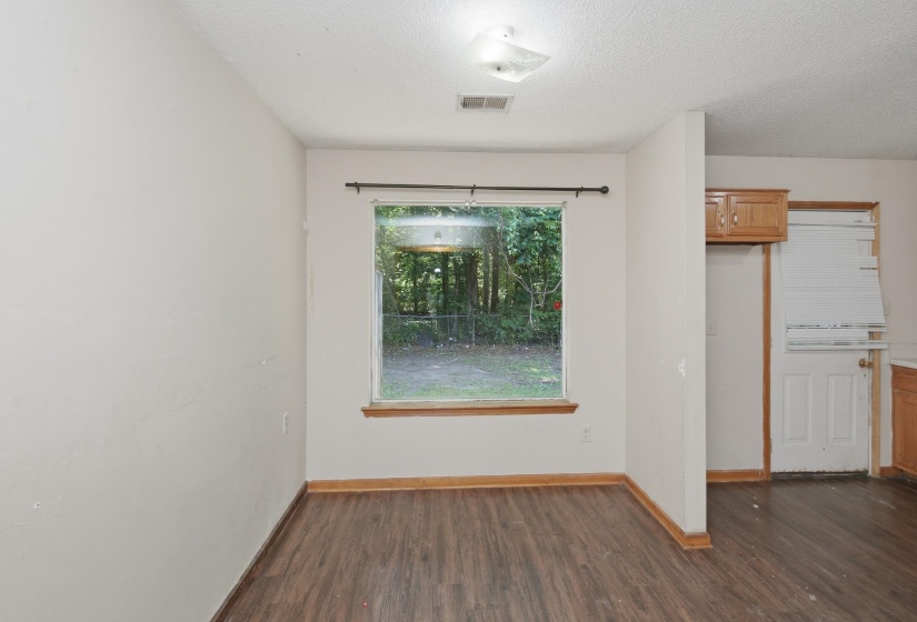 3831 BLACK FORREST DR, Memphis, Tennessee 38128, 3 Bedrooms Bedrooms, 5 Rooms Rooms,2 BathroomsBathrooms,Residential,For Sale,BLACK FORREST,10224770
