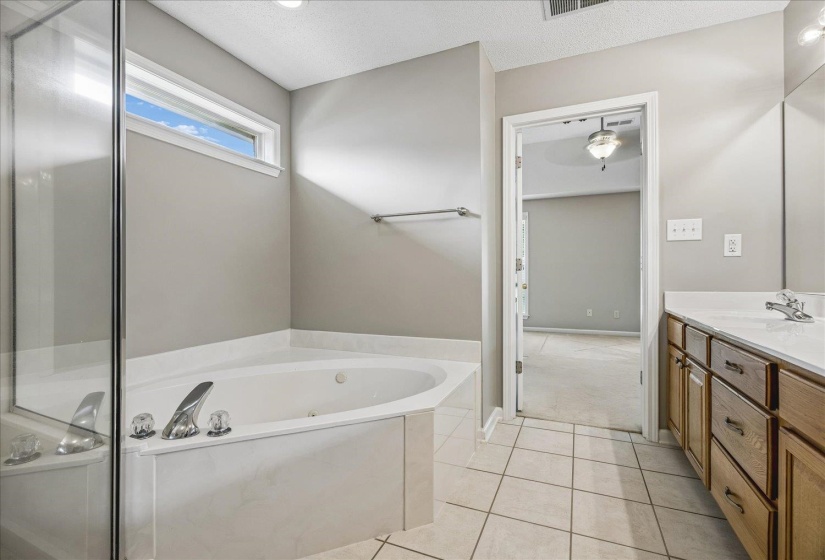 11634 BELLE MANOR DR, Arlington, Tennessee 38002, 4 Bedrooms Bedrooms, 8 Rooms Rooms,3 BathroomsBathrooms,Residential,For Sale,BELLE MANOR,10224771