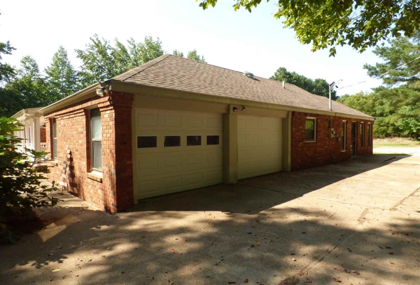 7188 PLEASANT RIDGE DR, Unincorporated, Tennessee 38002, 4 Bedrooms Bedrooms, 9 Rooms Rooms,2.1 BathroomsBathrooms,Rental Properties,For Sale,PLEASANT RIDGE,10224794