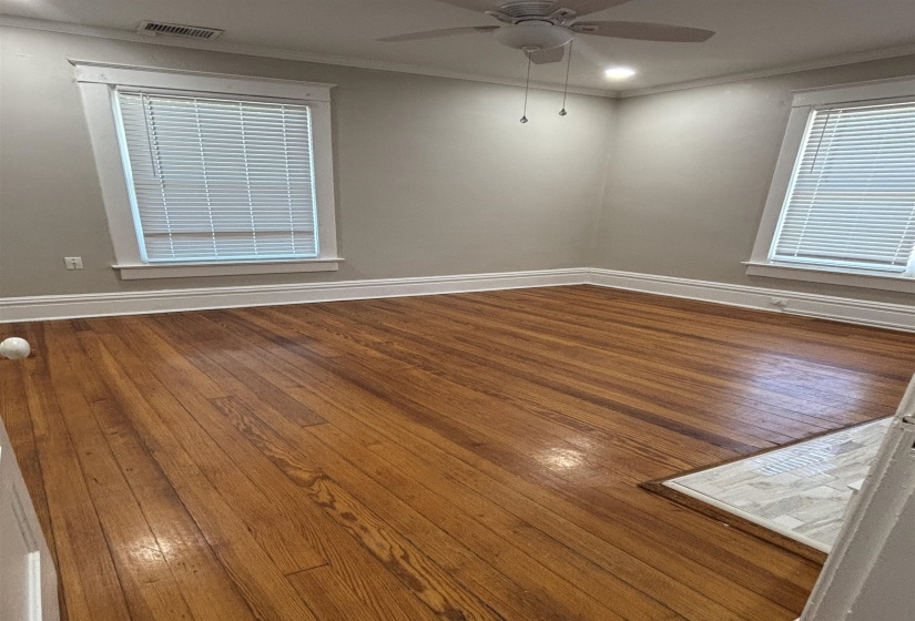 2183 HARBERT AVE, Memphis, Tennessee 38104, 4 Bedroom Bedrooms, 8 Room Rooms,2.1 BathroomBathrooms,Residential,For Sale,HARBERT,0,10221082