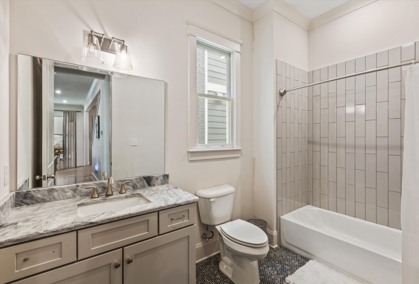 378 ELLSWORTH ST, Memphis, Tennessee 38111, 4 Bedrooms Bedrooms, 9 Rooms Rooms,3 BathroomsBathrooms,Residential,For Sale,ELLSWORTH,10224791
