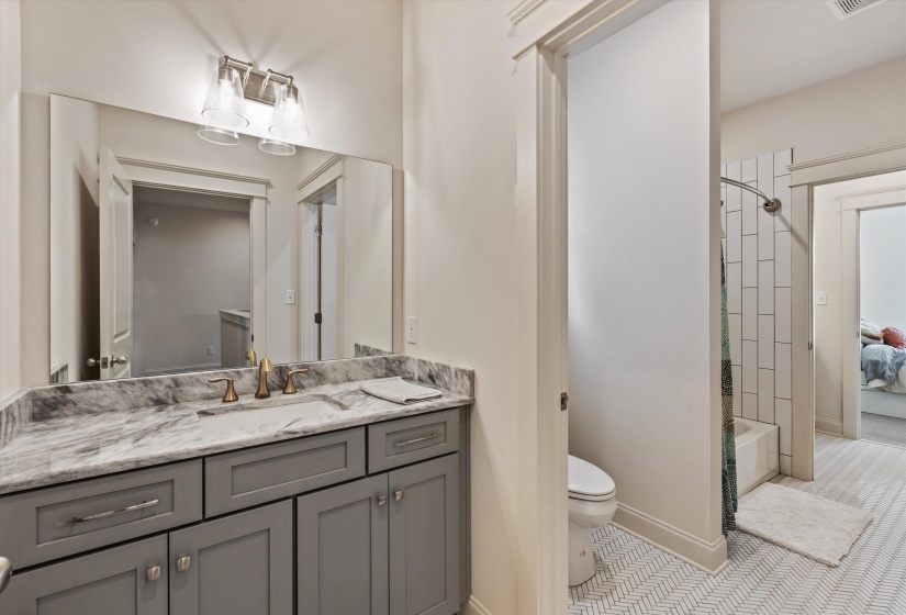 378 ELLSWORTH ST, Memphis, Tennessee 38111, 4 Bedrooms Bedrooms, 9 Rooms Rooms,3 BathroomsBathrooms,Residential,For Sale,ELLSWORTH,10224791