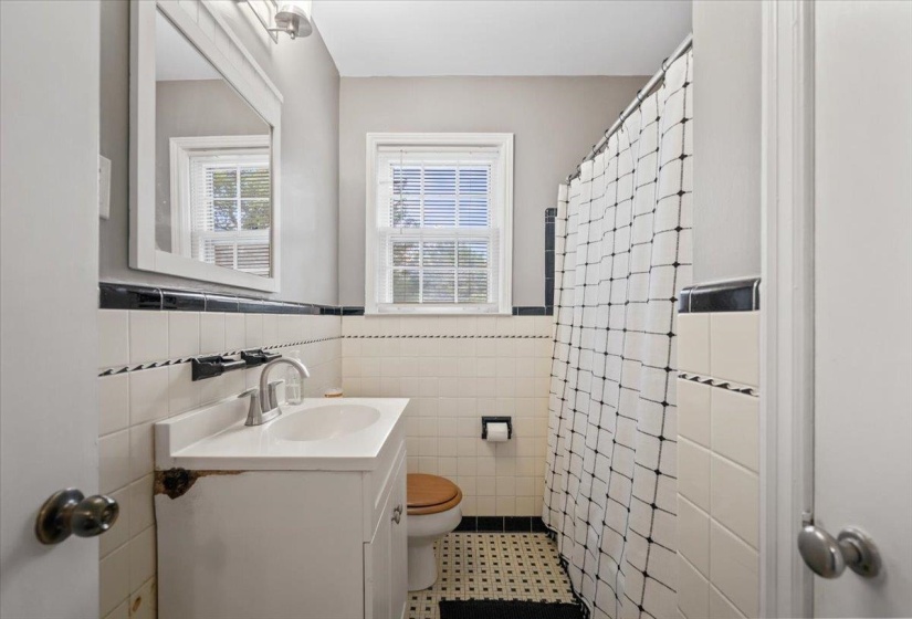 3633 GALLOWAY AVE, Memphis, Tennessee 38122, 2 Bedrooms Bedrooms, 6 Rooms Rooms,1 BathroomBathrooms,Residential,For Sale,GALLOWAY,10224792