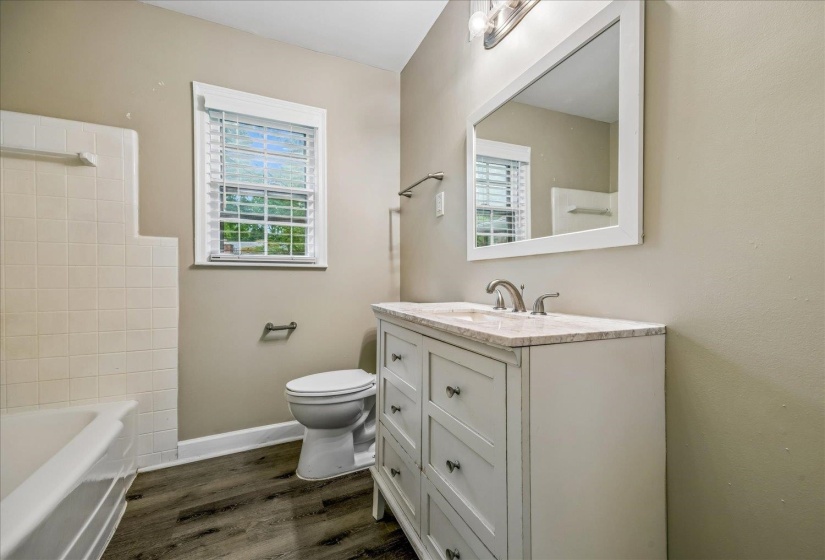5304 QUINCE RD, Memphis, Tennessee 38117, 3 Bedrooms Bedrooms, 7 Rooms Rooms,2 BathroomsBathrooms,Residential,For Sale,QUINCE,10224796
