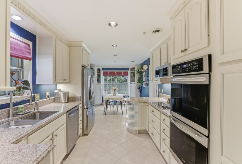5739 ASHBRIAR AVE, Memphis, Tennessee 38120, 3 Bedrooms Bedrooms, 7 Rooms Rooms,2 BathroomsBathrooms,Residential,For Sale,ASHBRIAR,10224798