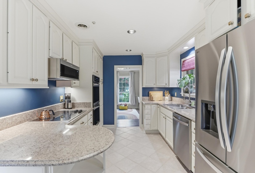 5739 ASHBRIAR AVE, Memphis, Tennessee 38120, 3 Bedrooms Bedrooms, 7 Rooms Rooms,2 BathroomsBathrooms,Residential,For Sale,ASHBRIAR,10224798