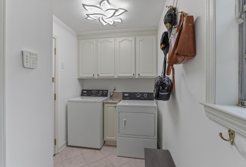 5739 ASHBRIAR AVE, Memphis, Tennessee 38120, 3 Bedrooms Bedrooms, 7 Rooms Rooms,2 BathroomsBathrooms,Residential,For Sale,ASHBRIAR,10224798