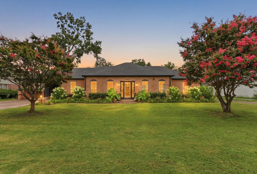 5739 ASHBRIAR AVE, Memphis, Tennessee 38120, 3 Bedrooms Bedrooms, 7 Rooms Rooms,2 BathroomsBathrooms,Residential,For Sale,ASHBRIAR,10224798