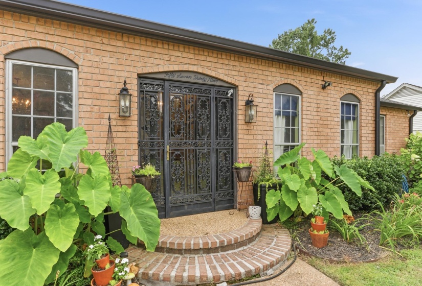 5739 ASHBRIAR AVE, Memphis, Tennessee 38120, 3 Bedrooms Bedrooms, 7 Rooms Rooms,2 BathroomsBathrooms,Residential,For Sale,ASHBRIAR,10224798