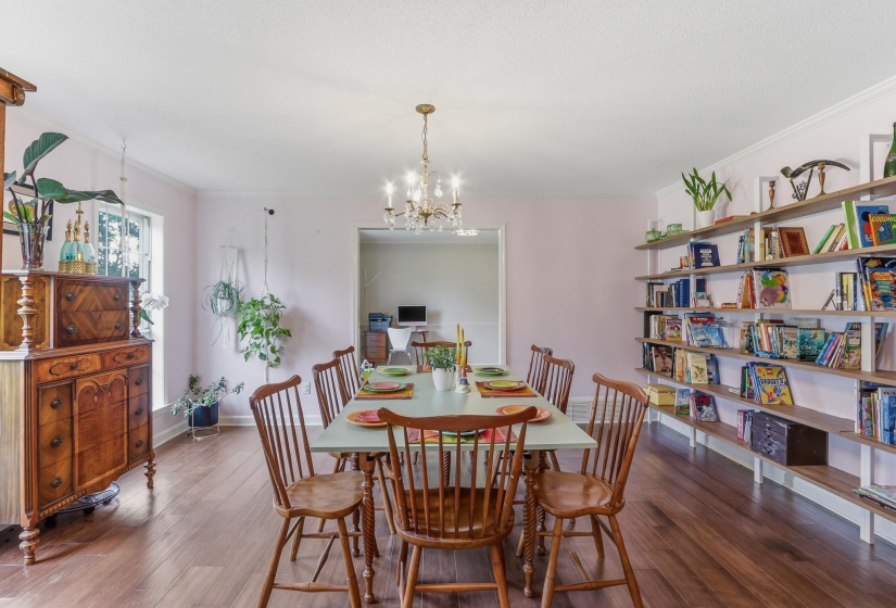 5739 ASHBRIAR AVE, Memphis, Tennessee 38120, 3 Bedrooms Bedrooms, 7 Rooms Rooms,2 BathroomsBathrooms,Residential,For Sale,ASHBRIAR,10224798