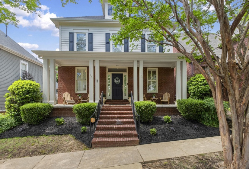 1918 ELZEY AVE, Memphis, Tennessee 38104, 3 Bedrooms Bedrooms, 7 Rooms Rooms,2.1 BathroomsBathrooms,Residential,For Sale,ELZEY,10224532