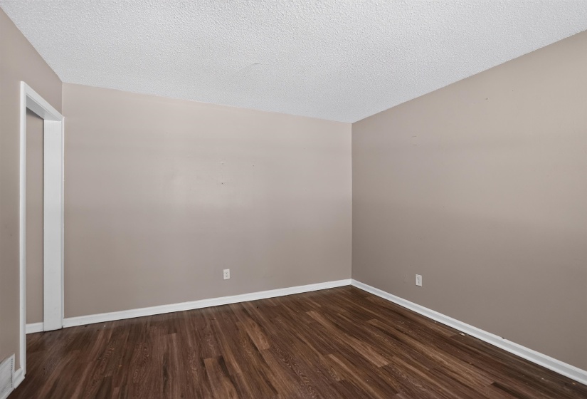 3242 MARKLEY ST, Memphis, Tennessee 38127, 3 Bedrooms Bedrooms, 6 Rooms Rooms,1.1 BathroomsBathrooms,Residential,For Sale,MARKLEY,10224775