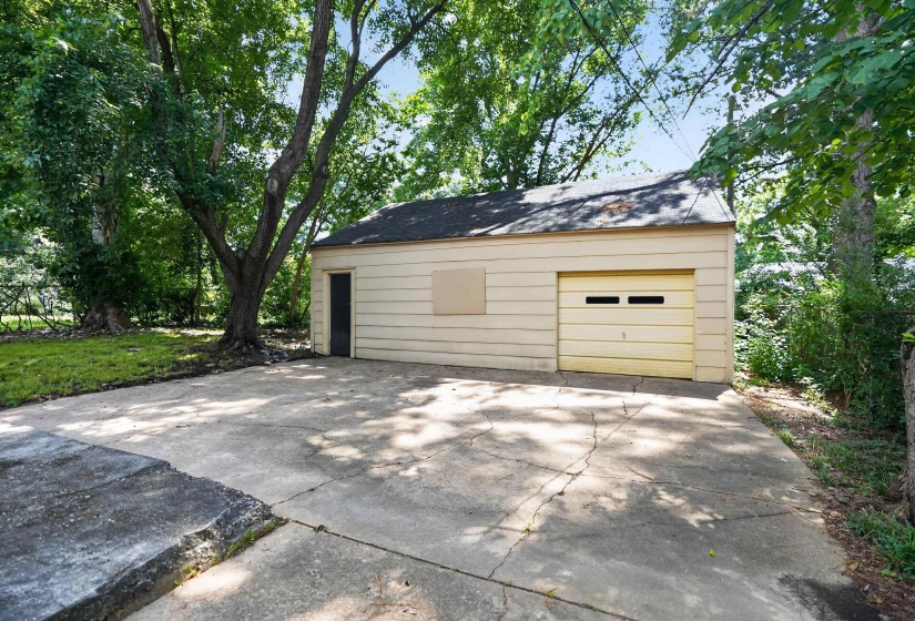 3520 LEHI DR, Memphis, Tennessee 38128, 4 Bedrooms Bedrooms, 7 Rooms Rooms,2 BathroomsBathrooms,Residential,For Sale,LEHI,10224776