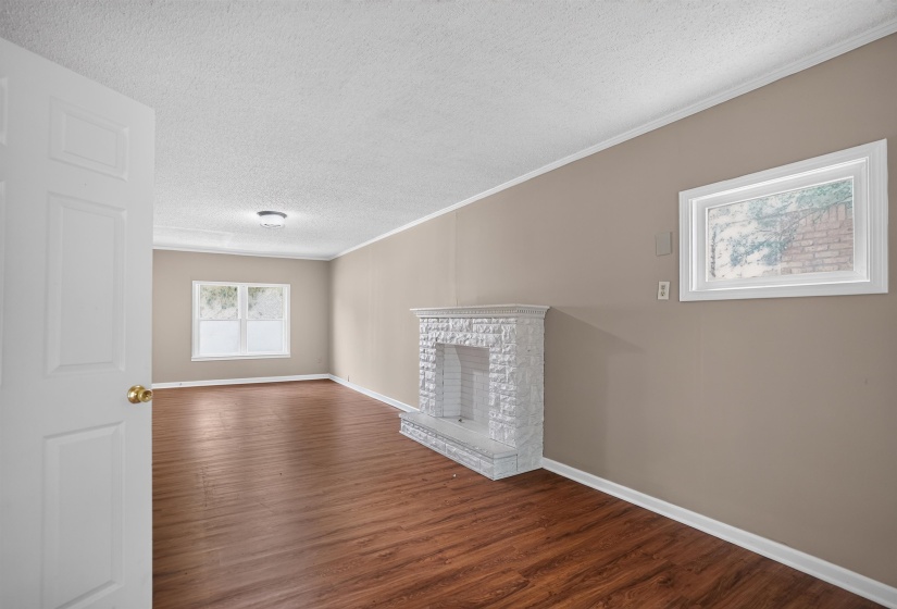 3520 LEHI DR, Memphis, Tennessee 38128, 4 Bedrooms Bedrooms, 7 Rooms Rooms,2 BathroomsBathrooms,Residential,For Sale,LEHI,10224776