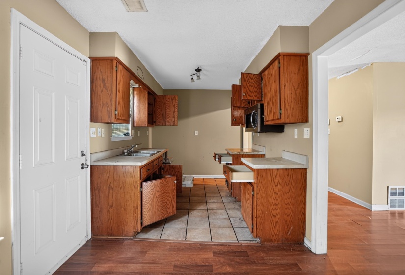 4720 ADDINGTON DR, Memphis, Tennessee 38128, 3 Bedrooms Bedrooms, 6 Rooms Rooms,2.1 BathroomsBathrooms,Residential,For Sale,ADDINGTON,10224777