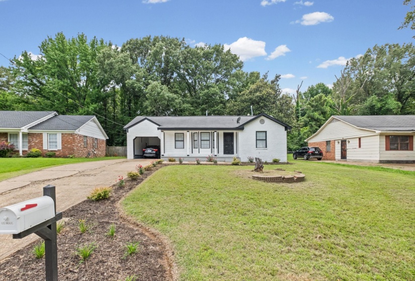 645 DELLROSE DR, Memphis, Tennessee 38116, 4 Bedrooms Bedrooms, 7 Rooms Rooms,2 BathroomsBathrooms,Residential,For Sale,DELLROSE,10224780
