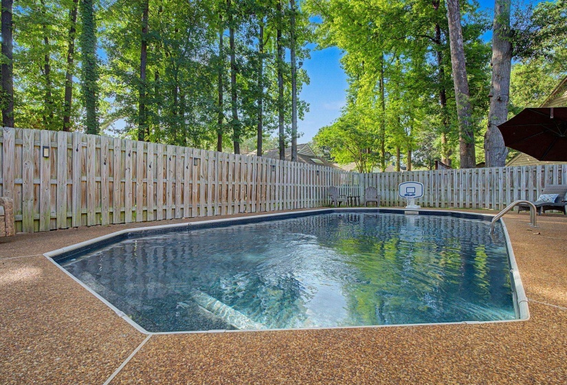 8790 KNOB OAK CV, Germantown, Tennessee 38139, 4 Bedrooms Bedrooms, 7 Rooms Rooms,2.1 BathroomsBathrooms,Residential,For Sale,KNOB OAK,10224781