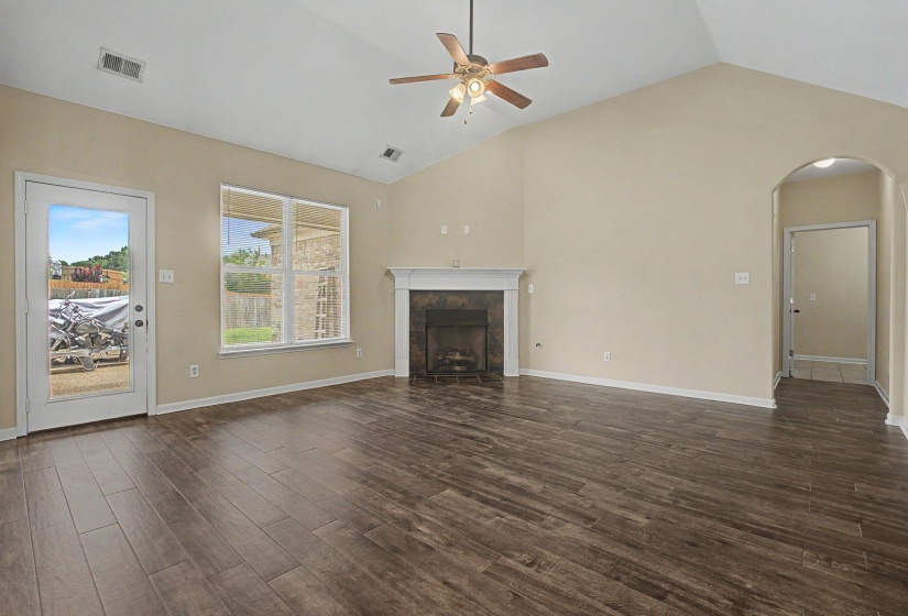5378 CHESTER ST, Arlington, Tennessee 38002, 3 Bedrooms Bedrooms, 7 Rooms Rooms,2 BathroomsBathrooms,Residential,For Sale,CHESTER,10224782