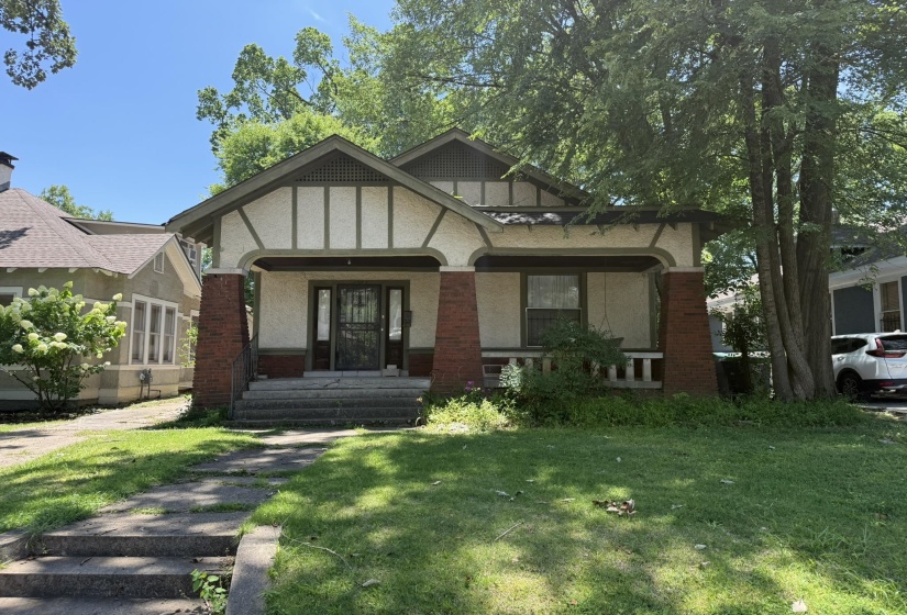 1547 FOREST AVE, Memphis, Tennessee 38112, 2 Bedrooms Bedrooms, 6 Rooms Rooms,1 BathroomBathrooms,Residential,For Sale,FOREST,10224805