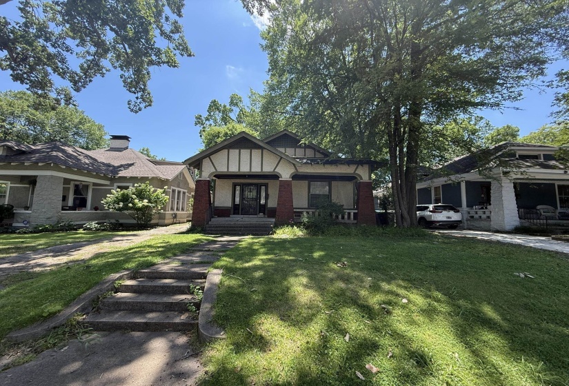 1547 FOREST AVE, Memphis, Tennessee 38112, 2 Bedrooms Bedrooms, 6 Rooms Rooms,1 BathroomBathrooms,Residential,For Sale,FOREST,10224805