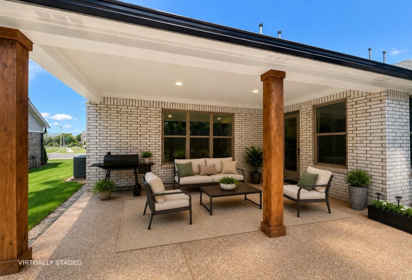 595 MOUNT LAUREL DR, Collierville, Tennessee 38017, 5 Bedrooms Bedrooms, 11 Rooms Rooms,4.1 BathroomsBathrooms,Rental Properties,For Sale,MOUNT LAUREL,10224826
