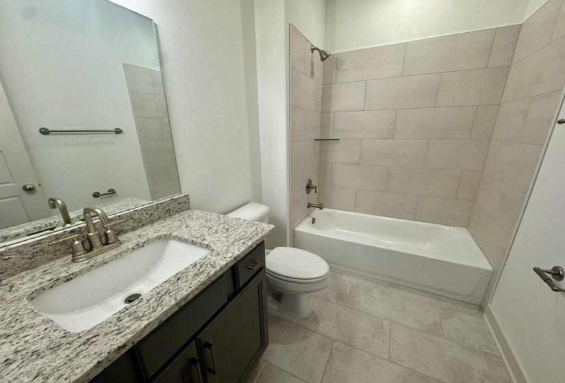 595 MOUNT LAUREL DR, Collierville, Tennessee 38017, 5 Bedrooms Bedrooms, 11 Rooms Rooms,4.1 BathroomsBathrooms,Rental Properties,For Sale,MOUNT LAUREL,10224826