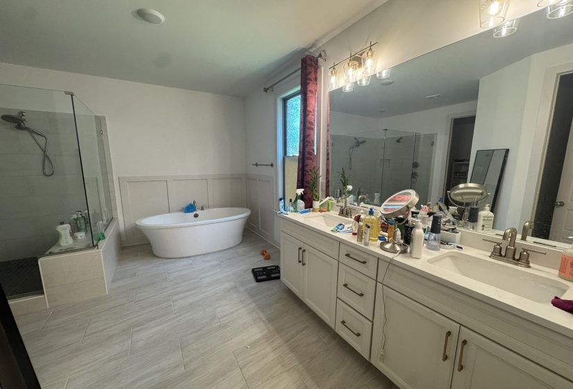 595 MOUNT LAUREL DR, Collierville, Tennessee 38017, 5 Bedrooms Bedrooms, 11 Rooms Rooms,4.1 BathroomsBathrooms,Rental Properties,For Sale,MOUNT LAUREL,10224826