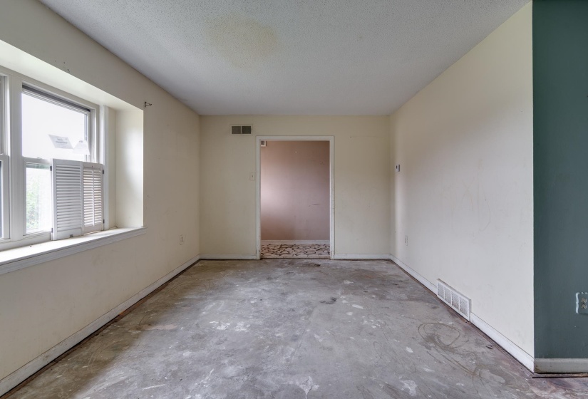 5134 SCOTTSDALE AVE, Memphis, Tennessee 38118, 4 Bedroom Bedrooms, 9 Room Rooms,2 BathroomBathrooms,Residential,For Sale,SCOTTSDALE,0,10216374