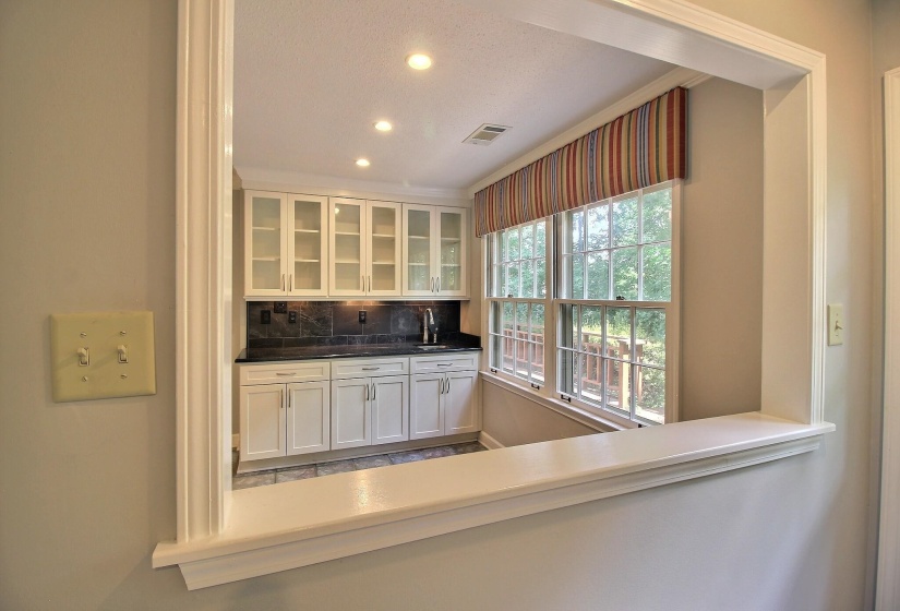 7982 DOVIE LN, Germantown, Tennessee 38138, 3 Bedrooms Bedrooms, 8 Rooms Rooms,2.1 BathroomsBathrooms,Residential,For Sale,DOVIE,10224825