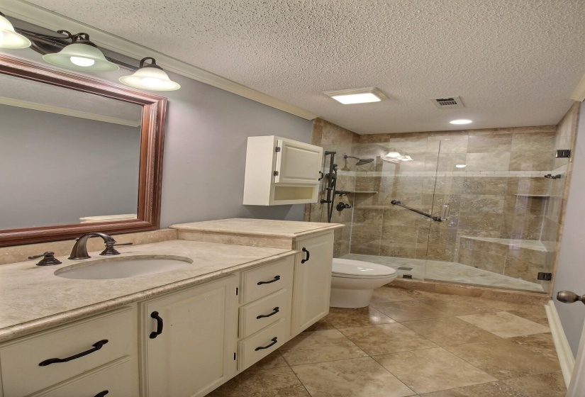 7982 DOVIE LN, Germantown, Tennessee 38138, 3 Bedrooms Bedrooms, 8 Rooms Rooms,2.1 BathroomsBathrooms,Residential,For Sale,DOVIE,10224825