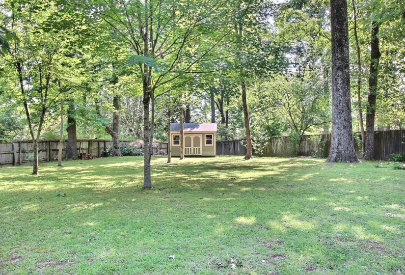 7982 DOVIE LN, Germantown, Tennessee 38138, 3 Bedrooms Bedrooms, 8 Rooms Rooms,2.1 BathroomsBathrooms,Residential,For Sale,DOVIE,10224825