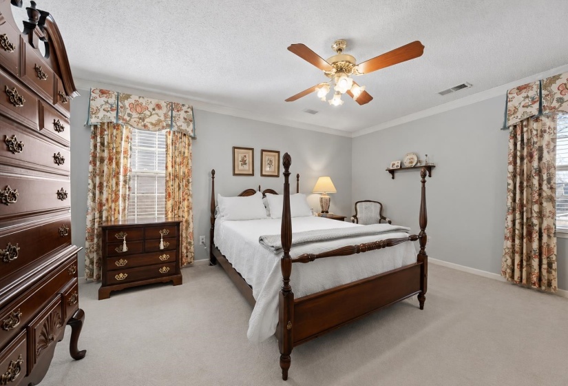 7956 GAYLE LN, Germantown, Tennessee 38138, 4 Bedrooms Bedrooms, 8 Rooms Rooms,2.1 BathroomsBathrooms,Residential,For Sale,GAYLE,10224828