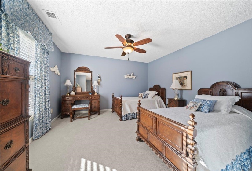 7956 GAYLE LN, Germantown, Tennessee 38138, 4 Bedrooms Bedrooms, 8 Rooms Rooms,2.1 BathroomsBathrooms,Residential,For Sale,GAYLE,10224828