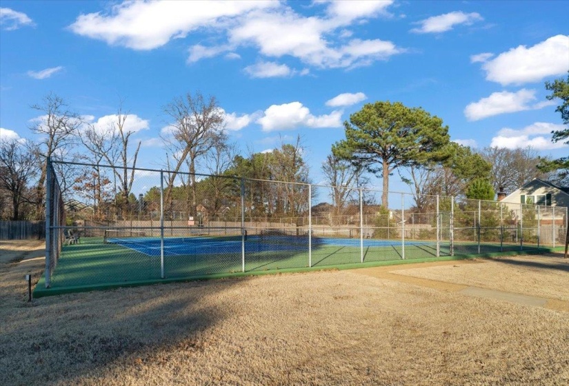7956 GAYLE LN, Germantown, Tennessee 38138, 4 Bedrooms Bedrooms, 8 Rooms Rooms,2.1 BathroomsBathrooms,Residential,For Sale,GAYLE,10224828