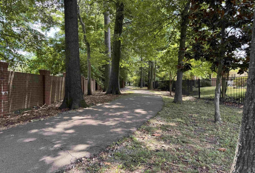 7956 GAYLE LN, Germantown, Tennessee 38138, 4 Bedrooms Bedrooms, 8 Rooms Rooms,2.1 BathroomsBathrooms,Residential,For Sale,GAYLE,10224828
