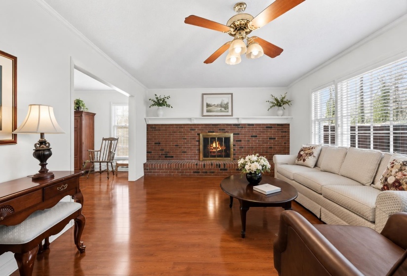 7956 GAYLE LN, Germantown, Tennessee 38138, 4 Bedrooms Bedrooms, 8 Rooms Rooms,2.1 BathroomsBathrooms,Residential,For Sale,GAYLE,10224828